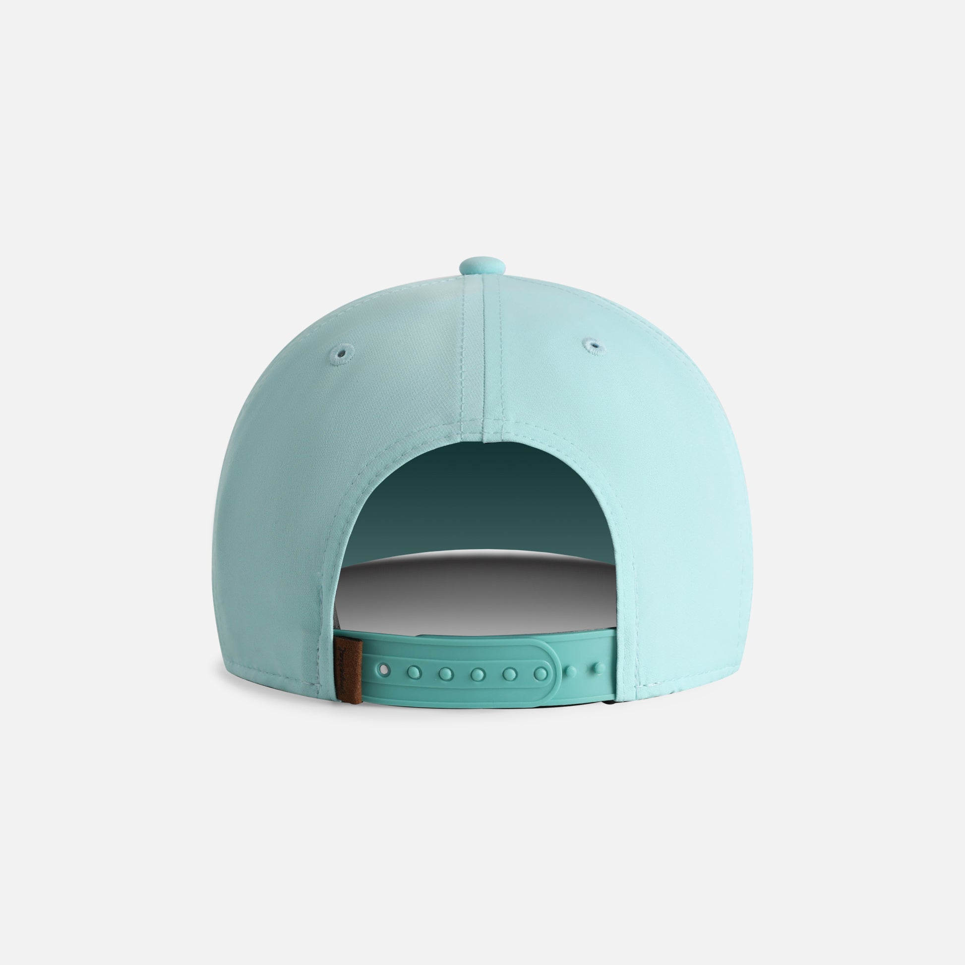 | Color: Robins Egg / White