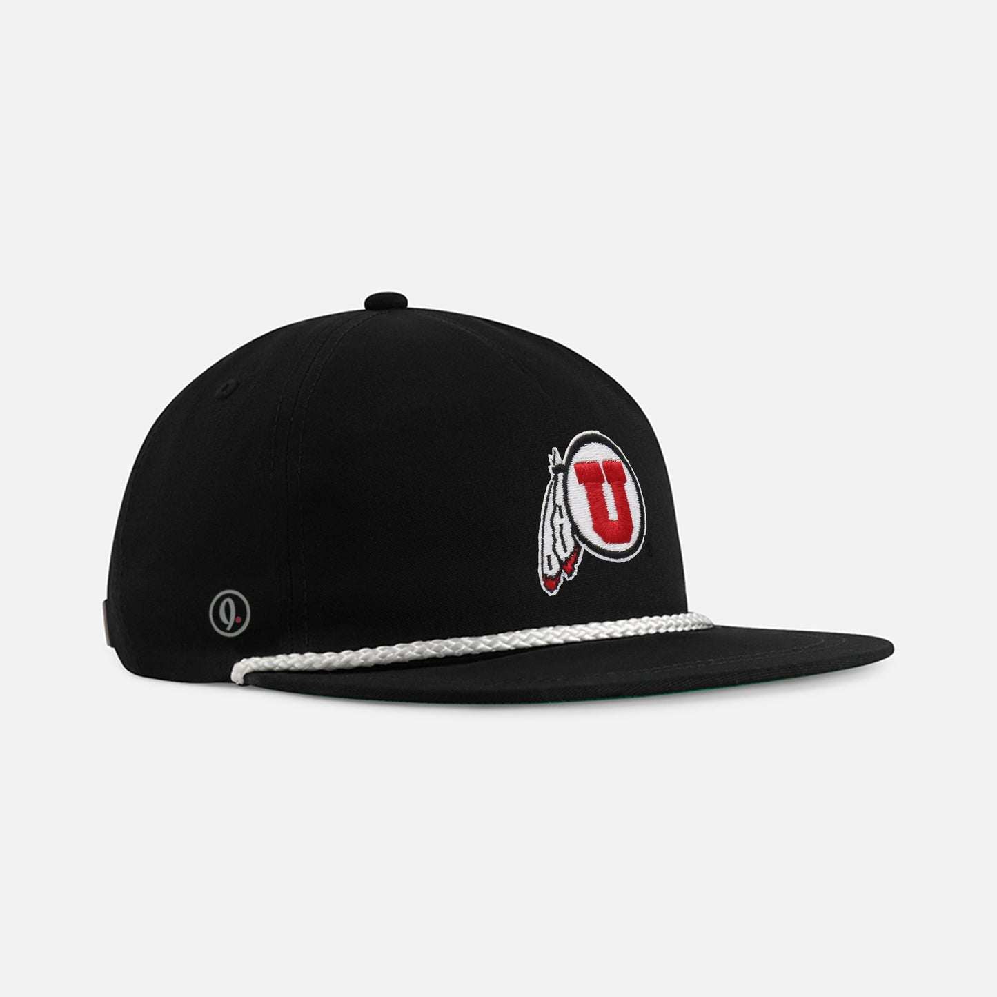 | Color: Black / White