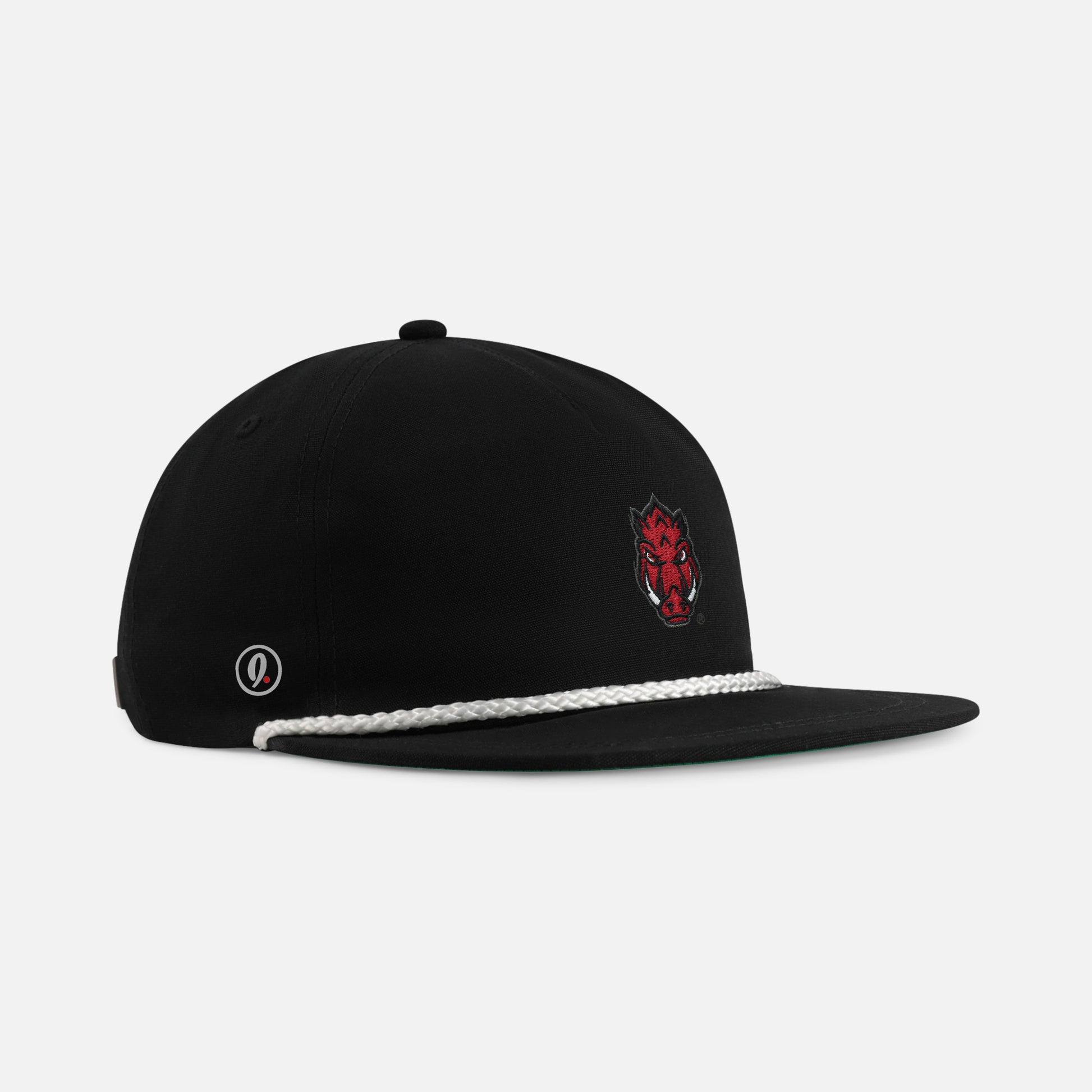 | Color: Black / White