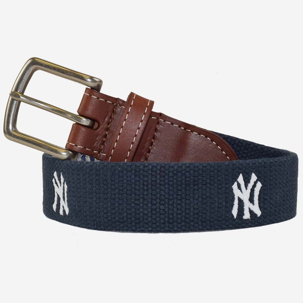 The Peter Millar New York Yankees Belt True Navy / 38 (fits 36 inch waist)