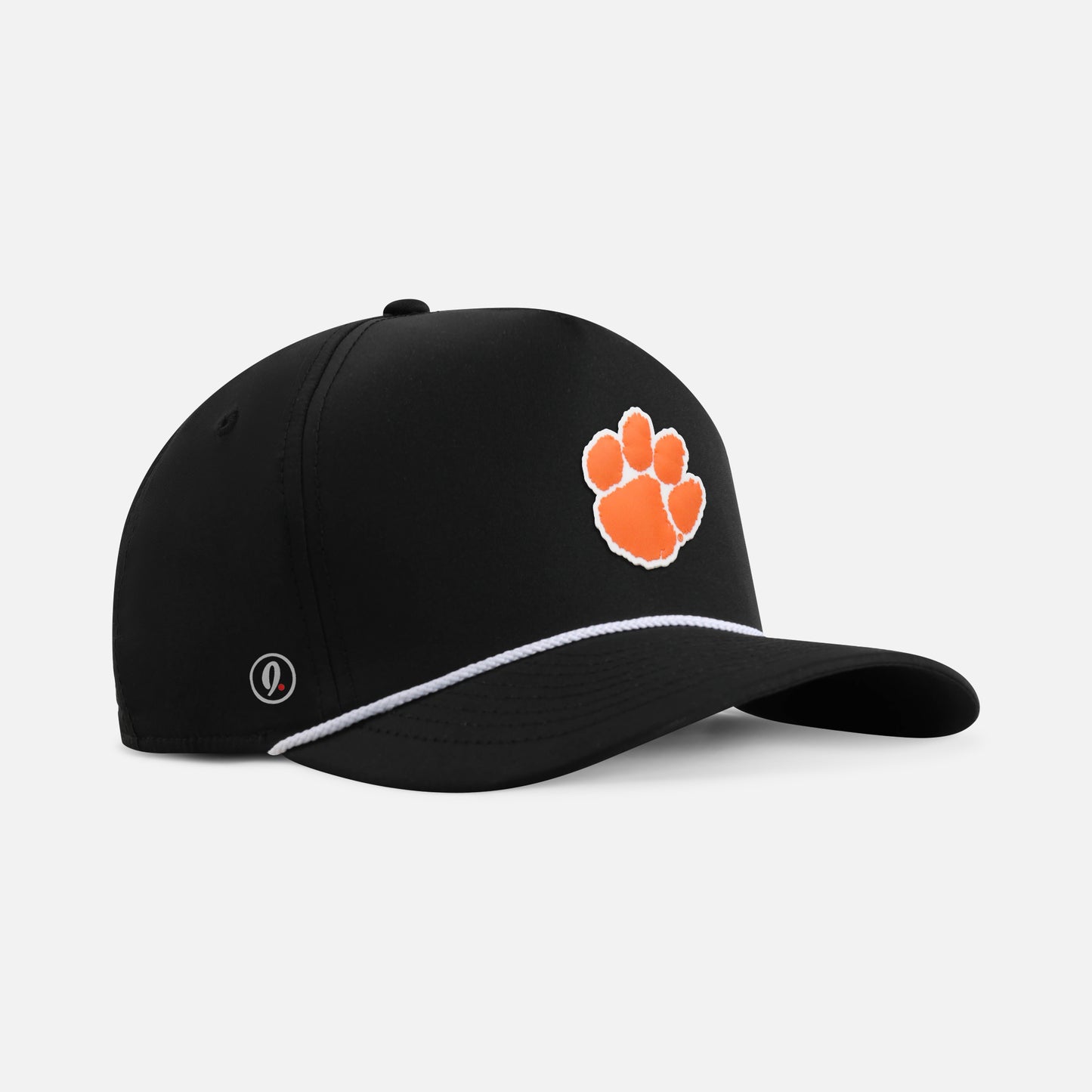 | Color: Black / White